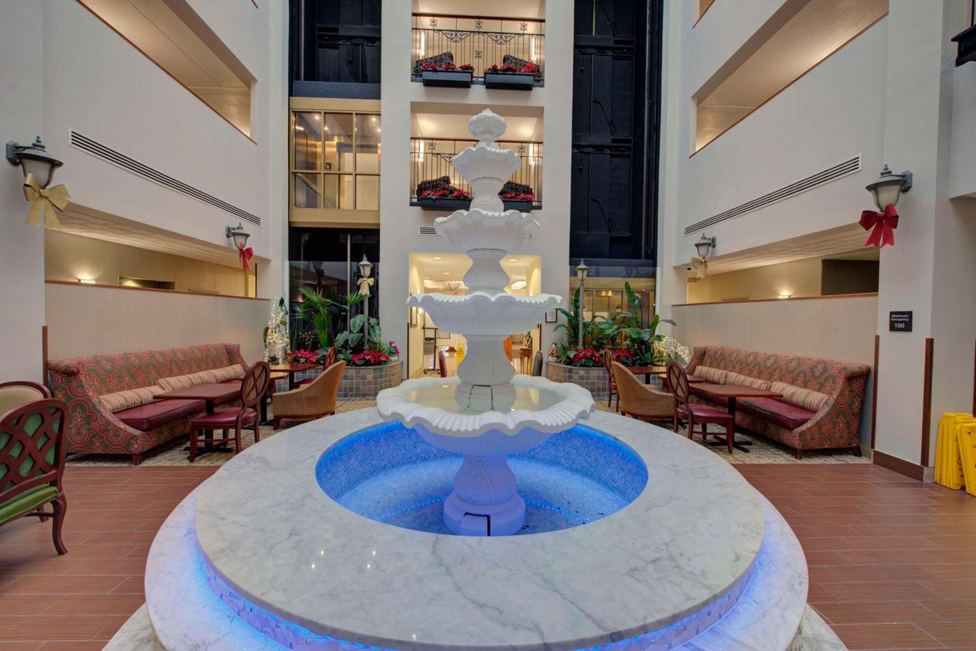 Hampton Inn & Suites By Hilton - Rockville Centre Exterior photo