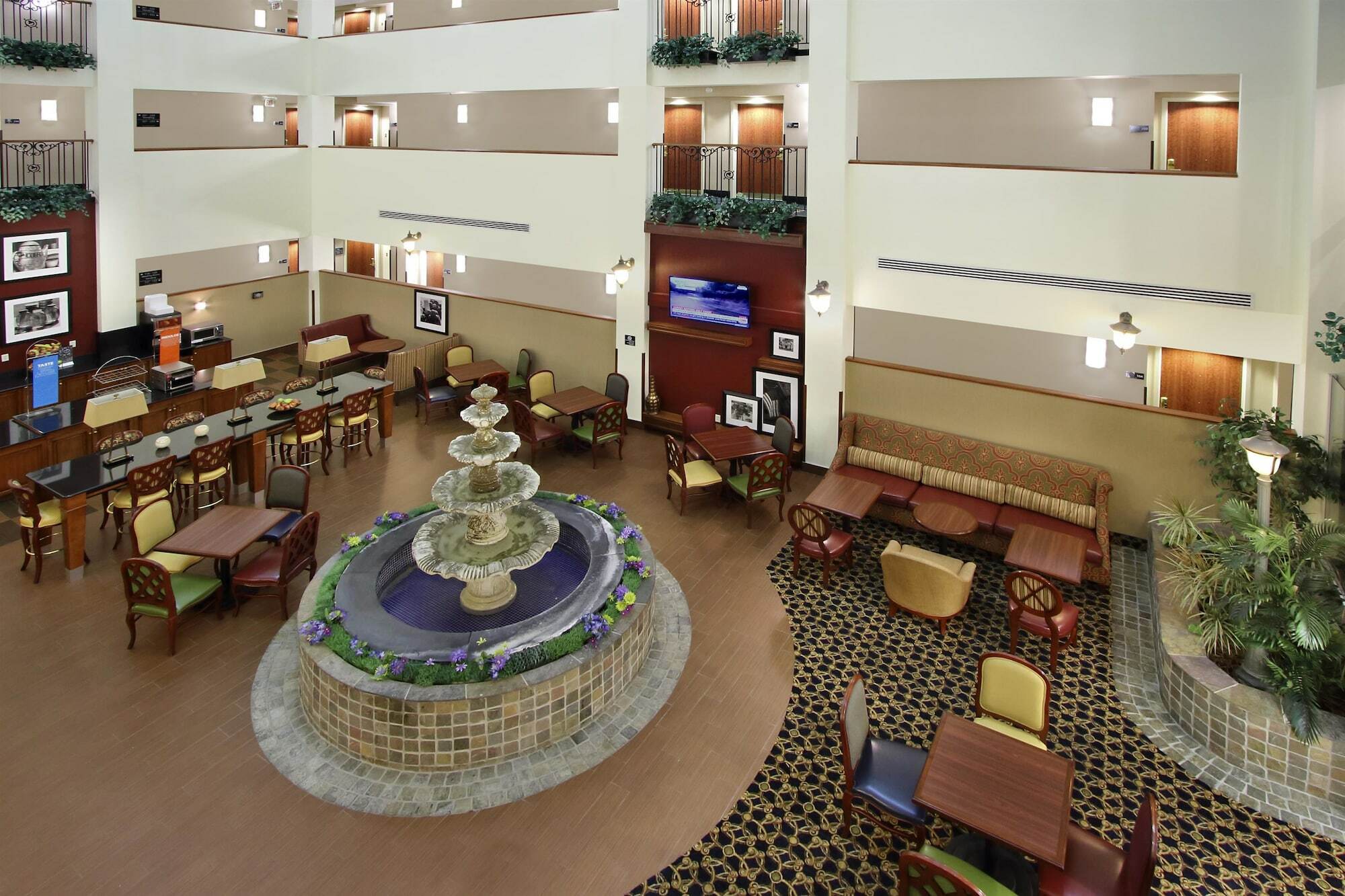 Hampton Inn & Suites By Hilton - Rockville Centre Exterior photo